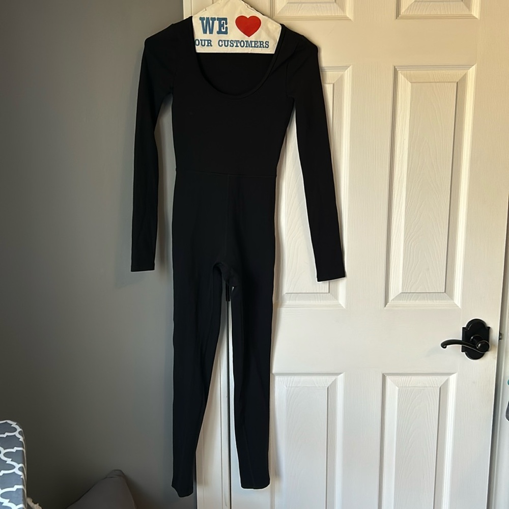Aritzia Wilfred Free Maxe long sleeve jumpsuit
